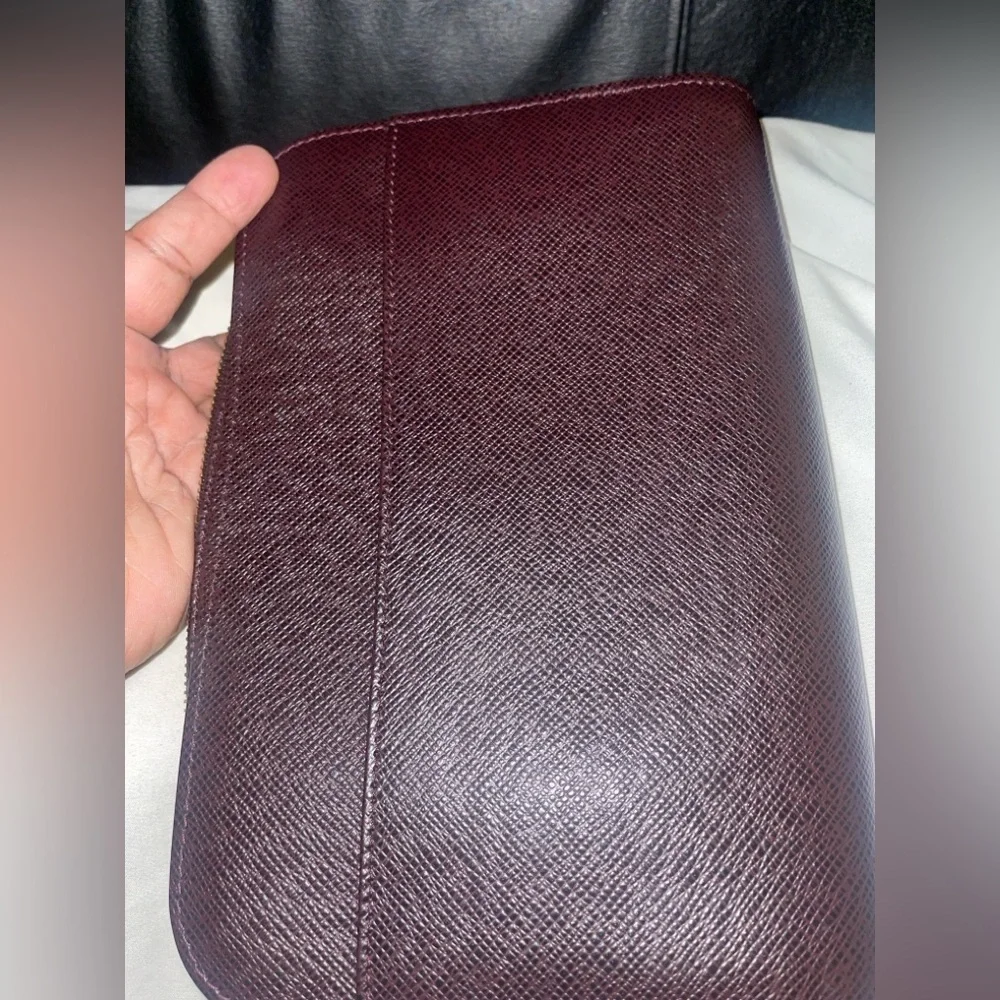 Vintage Louis Vuitton Vintage Taiga Baikal Burgundy Leather Wristlet Business